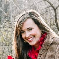 Margret Lewis's Instagram, Twitter & Facebook