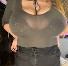 Kins ✨ در X: «Do my boobs look big in this? 😏 t.coj82y0a7mpn»  X