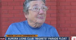 Float-maker apologizes for Trump-Clinton display