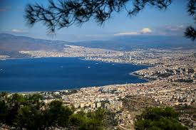 Balçova teleferiği, diğer adıyla i̇zmir teleferik, türkiye'nin i̇zmir ilinin balçova ilçesinde yer alan gondol teleferiktir. Izmir Balcova Teleferik Gezisi Gezecegiz Com