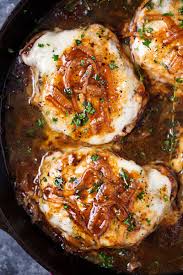 In this video, i am showing you how i prepare my pork roast and onion roasted potatoes using lipton recipe secrets onion soup. French Onion Pork Chops Easy One Pan Meal The Chunky Chef