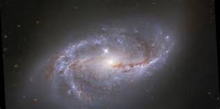 Galaxia espiral barrada 2608 : Ngc 2608 Galaxia Nasa S Hubble Telescope Snaps Crystal Clear Image Of Th Secretlady