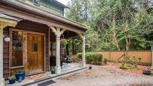 Featuring free wi fi in public areas, vancouver burnaby garden house hotel offers cheap accommodation in burnaby. This House For Sale In North Vancouver Once Belonged To A Member Of The Group Of Seven Ctv News