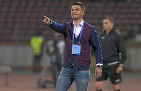 Florin bratu, futbola doğduğu şehrin takımı olan rapid bucurești'te başladı. Florin Bratu È™i A GÄƒsit Rapid EchipÄƒ DupÄƒ DespÄƒrÈ›irea De Dinamo