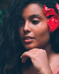 Monica Batista's Instagram, Twitter & Facebook