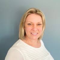 Dionne Squires's Instagram, Twitter & Facebook