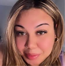 Brianna Wright's Instagram, Twitter & Facebook