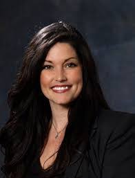 Alisha Crowe's Instagram, Twitter & Facebook