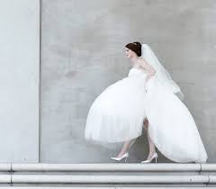Oder du wurdest als trauzeugin oder brautjungfer auserwählt? Das Richtige Brautkleid Fur Deine Figur Und Dich