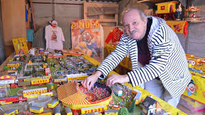 Le coloris sombre de la face intérieure crée l'obscurité. Dans Le Garage De Patrick C Est Le Cirque