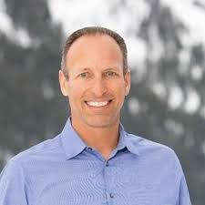 Jake Behr's Instagram, Twitter & Facebook