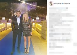 Gaia sabbatini altezza è alta 1,75 metri e pesa circa 57 chilogrammi. Diletta Leotta Ecco La Prima Foto Ufficiale Con Il Fidanzato