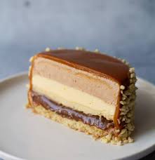Amel On Instagram Entremet Praline Citron La Decoupe Biscuit Breton Amande Caramel Praline Cremeux Citron Mousse Praline G Food Cheesecake Caramel