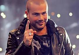 عمرو دياب يعيش قصه حب جديده مع المصوره. Ø¹Ù…Ø±Ùˆ Ø¯ÙŠØ§Ø¨ ÙŠØ¨Ø¯Ø£ Ù‚ØµØ© Ø­Ø¨ Ø¬Ø¯ÙŠØ¯Ø© Ù…Ø¹ Ø¯ÙŠÙ†Ø§ Ø£Ø®Ø±Ù‰ ÙˆÙ‡Ø°Ù‡ Ø§Ù„ØªÙØ§ØµÙŠÙ„