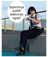 hiatus,otak buntu pernah gk sih lo naksir sama pacar orang sedangkan lo sendiri juga punya pacar dan pacar lo sama pacarnya yang lo taksirin juga sama sama naksir bingung ya. 26 Ide Meme Ngopi Jaman Now Yang Bikin Pengen Ngopi Gambar Lucu Lucu Meme Lucu
