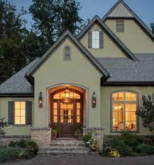 Jul 10, 2020 · when choosing house colors, sometimes the complementing colors are from the house next door—at times on purpose and every so often by a happy coincidence. 31 Green Stucco Houses Ideas Inspiration