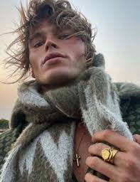 81 Celebrities ideas