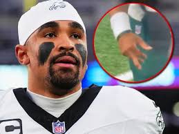 Jalen hurts playing Denver or Justin Fields playing Dallas????