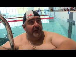 Il Perd 85 Kg En Faisant Des Longueurs De Piscine Youtube
