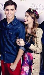 Tini Cantores Atriz Tini Stoessel