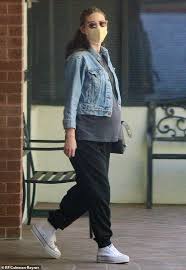 Joaquin phoenix and rooney mara attend the premiere of warner bros pictures joker on september 28, 2019 in hollywood, california. Rooney Mara Aces Pregnancy Style In An Oversized Tee And Cropped Denim Jacket As She Runs Errands Readsector