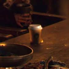 Game Of Thrones Accidentally Leave A Starbucks Like Cup In One Of The Scenes And People Are Losing It Updated Bored Panda