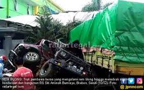 Truk Maut Tabrak 14 Mobil Dan Rumah Sakit Ini Videonya Jpnn Com