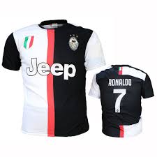 The black and white jersey features a gold badge, sponsor. Ø£ØªÙ…ØªØ© Ø§Ø«Ø§Ø± Ø§Ù„Ø´Ø±Ø· Jersey Cristiano Ronaldo Juventus Consultoriaorigenydestino Com