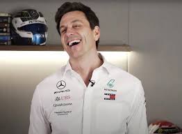 Toto wolff begint zijn autosportcarrière in 1992 als coureur. Toto Wolff Fans Ermatingen Switzerland Fan Page Facebook
