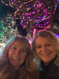 Darcie Cox (@darciedoesloans) • Instagram photos and videos