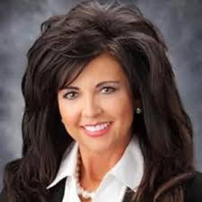 Desiree Larsen's Instagram, Twitter & Facebook