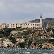 How much time do you need for an alcatraz tour. Federal Prisoners Arrive At Alcatraz History