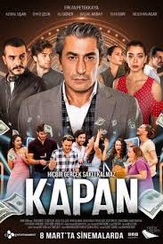 Erkan petekkaya kimdir, beyaz gelincik, hanımın çiftliği, öyle bir geçer zaman ki ve hanımeli sokağı gibi türk televizyonlarının en başarılı yapımlarında karşımıza çıkan türk dizi oyuncusu. Erkan Petekkaya Trakt Tv