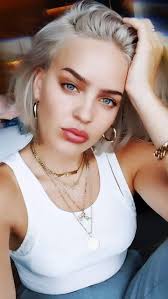 Happy Halloween// guess who I am?