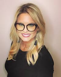 Lindsey Keck's Instagram, Twitter & Facebook