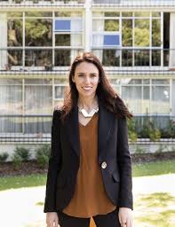 Jacinda Ardern Prime Minister Of New Zealand Women Leaders Powerful Women Stylish Work Outfits