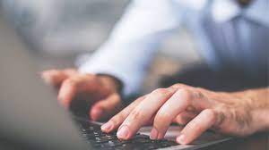 Το training voucher αφορά στη λειτουργία ενός συστήματος παροχής και διαχείρισης υπηρεσιών εκπαίδευσης και προτού υποβάλετε την αίτησή σας, παρακαλούμε όπως κάνετε κλικ εδώ. Pshfiakh Merimna Voucher 200 Eyrw Anoi3e H Platforma Gia Toys Dikaioyxoys Pws 8a Kanete Thn Aithsh