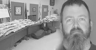 Científica chihuahuense corrige a Stephen Hawking Se deStapa para W