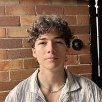 40+ perfiles de «Laino»