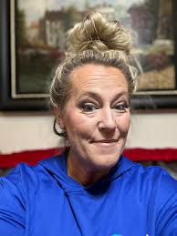 Can someone remove people from my castle photos?