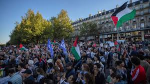 ویدیوها. هزاران نفر در پاریس برای به رسمیت شناخته شدن کشور فلسطین راهپیمایی کردند