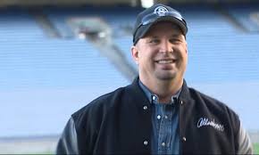 Garth brooks' father, troyal raymond brooks, jr. Garth Brooks Net Worth Revealed After He Announces Notre Dame Concert Daily Mail Online