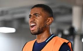 Radzinski saves day from the Forest fire