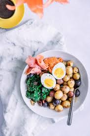 This easy breakfast recipe combines all the flavors of bagels and lox into a casserole with layers of bagel cubes, cream cheese, smoked salmon, and capers. Smoked Salmon Breakfast Bowl Fork In The Road