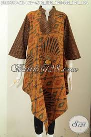 Memakai baju ini, kamu akan terlihat cantik elegan sekaligus cute. Baju Batik Wanita Terbaru Pakaian Dress Batik Model A Simetris Kwalitas Istimewa Motif Klasik Proses Printing Tampil Makin Elegan Dr6739p L Toko Batik Online 2021
