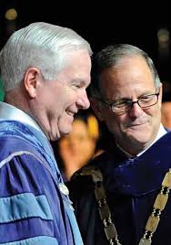 defeNse secretary giVes coMMeNceMeNt address