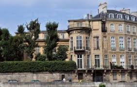 Hotel Lambert Architecte Louis Le Vau Versailles Ile Saint Louis 75004 Maisons Francaises Ile Saint Louis Hotel Particulier