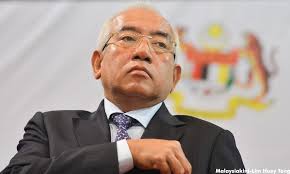 Siasatan pelajar kena mesin pemotong rumput akan diumum. Malaysiakini Menteri Arah Siasatan Kes Pelajar Terkena Bilah Pemotong Rumput