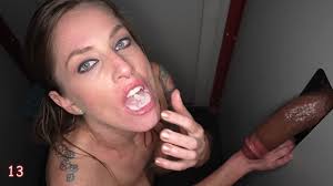 Tricia Oaks - CumGloryHole.se