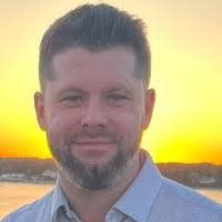 Brad Suter's Instagram, Twitter & Facebook